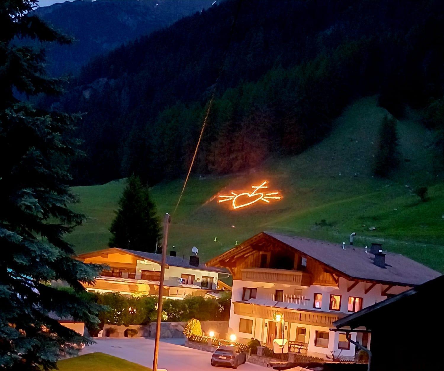 Hotel Restaurant Liesele Sonne Sankt Leonhard im Pitztal Exterior foto